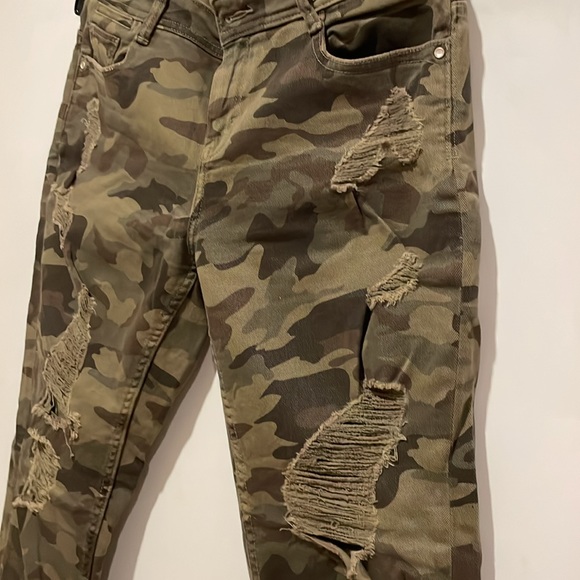 Zara Ripped Camo Skinny Jeans - Picture 3 of 7